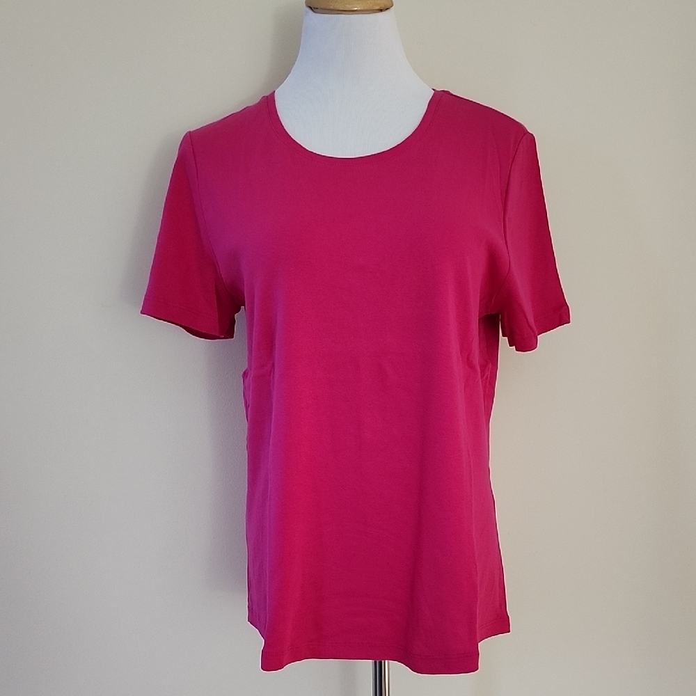 Chico's Short-Sleeve Round Neck Tee in Fuchsia Pink (Large)